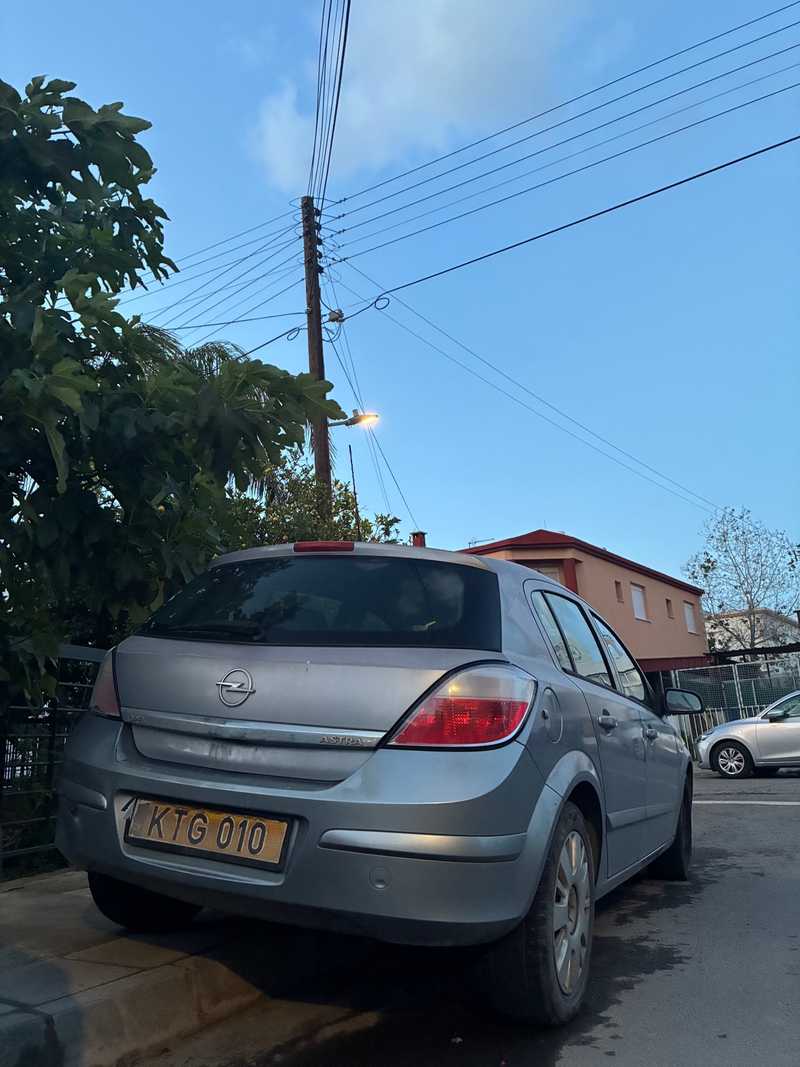 2008 Opel, Vauxhall Astra 1,4L 2008 Cyprus