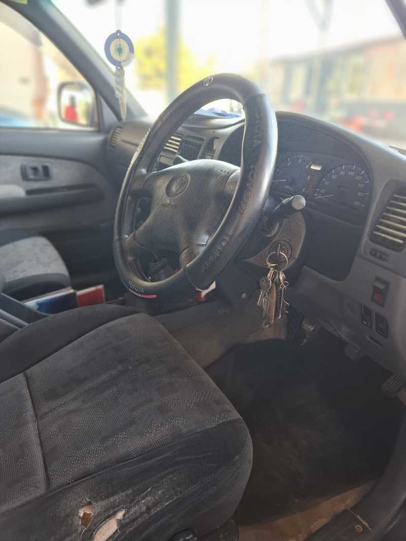 2004 Toyota Hilux 2,5L 2004 Cyprus