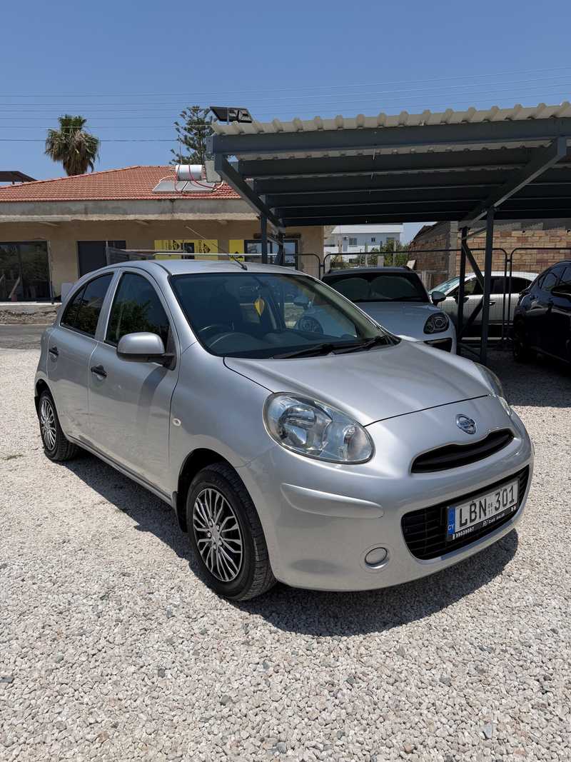 Nissan March 1,2L 2011
