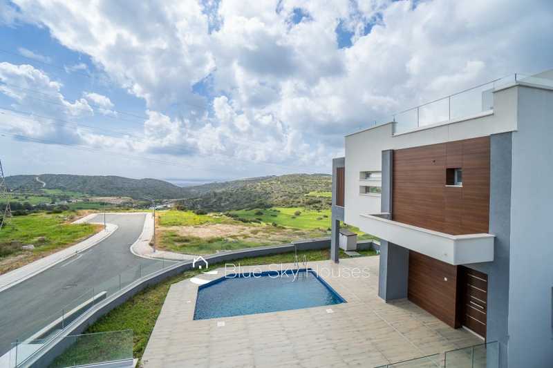 4-bedroom villa for sale