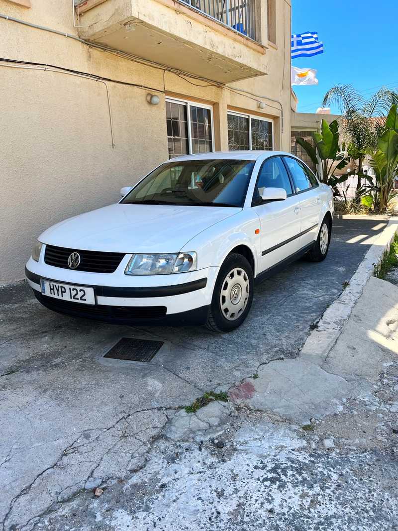 2000 Volkswagen Passat 1,8L 2000 Cyprus
