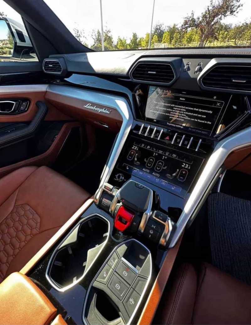 2024 Lamborghini Urus 4,0L 2024 Cyprus