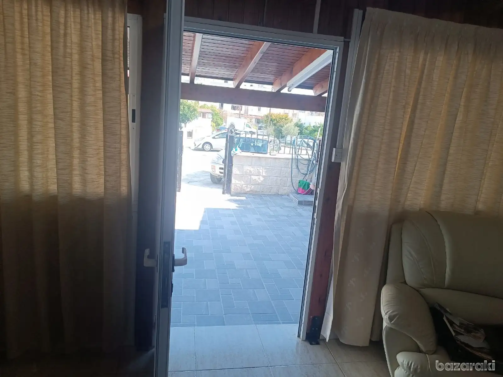 House, 2 bedrooms — 5