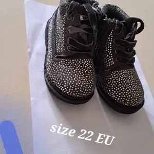 Size 22 Pink, Limassol — Limassol - Mesa Geitonia