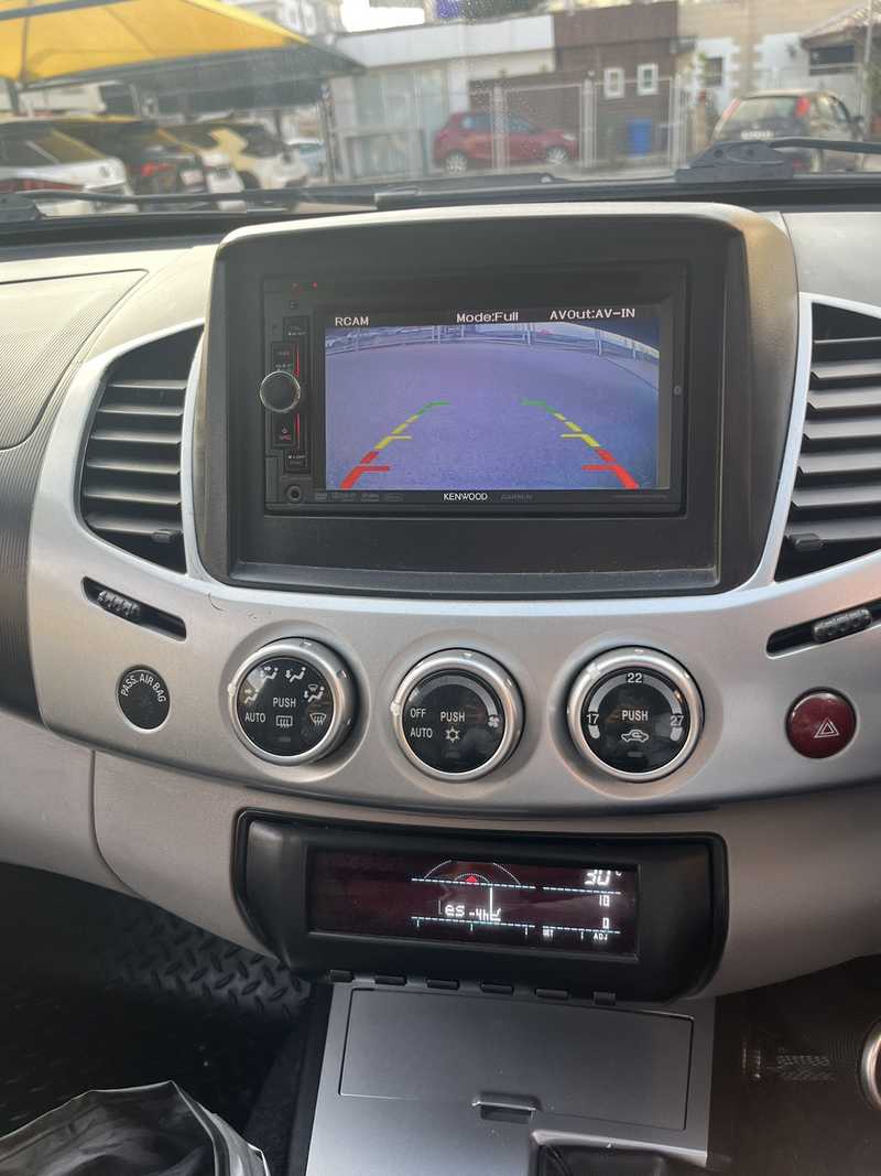 2012 Mitsubishi L200 2,5L 2012 Cyprus