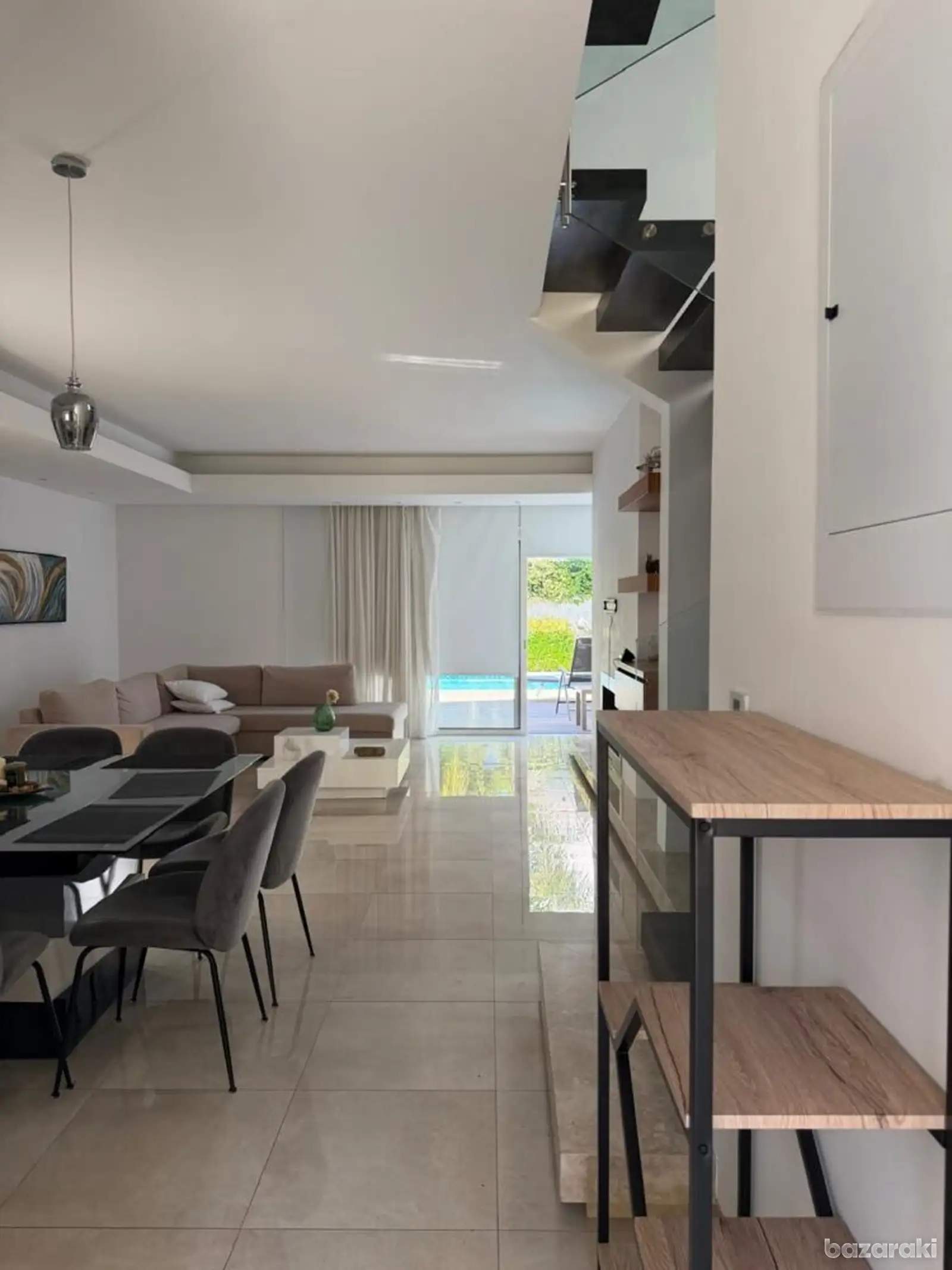 House, 3 bedrooms — 11