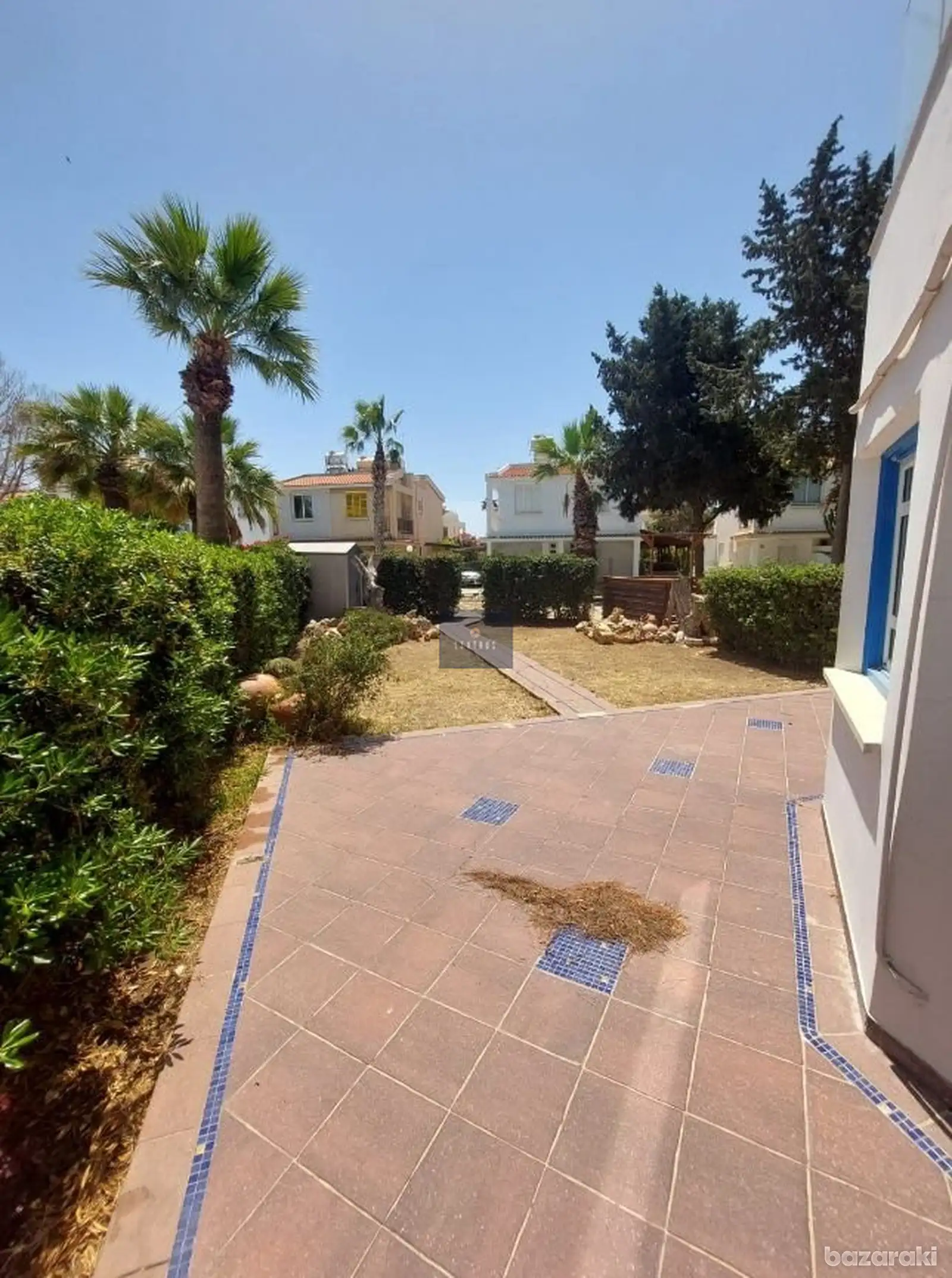 House, 2 bedrooms — 3