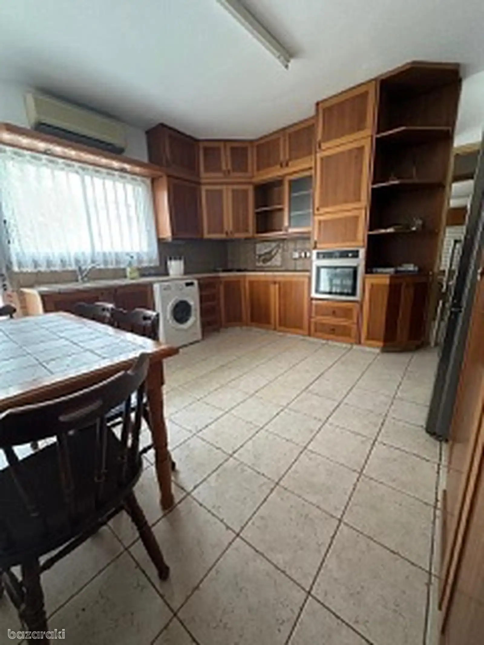 House, 3 bedrooms — 3