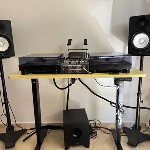 Pioneer djm s-11 with pioneer plx-crss12 and yamaha hs8 + sub like new, Paphos — Empa