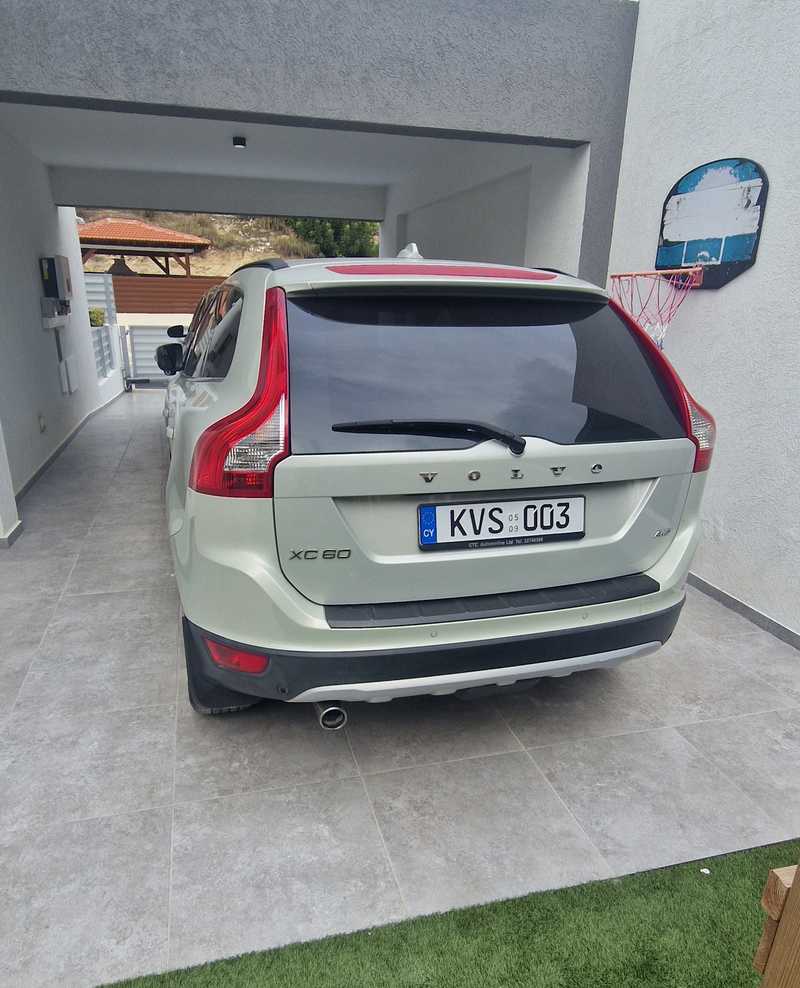 2009 Volvo XC60 2,4L 2009 Cyprus
