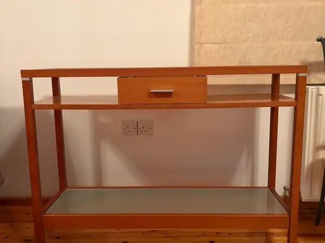 Console /desk. solid wood., Limassol — Limassol - Katholiki