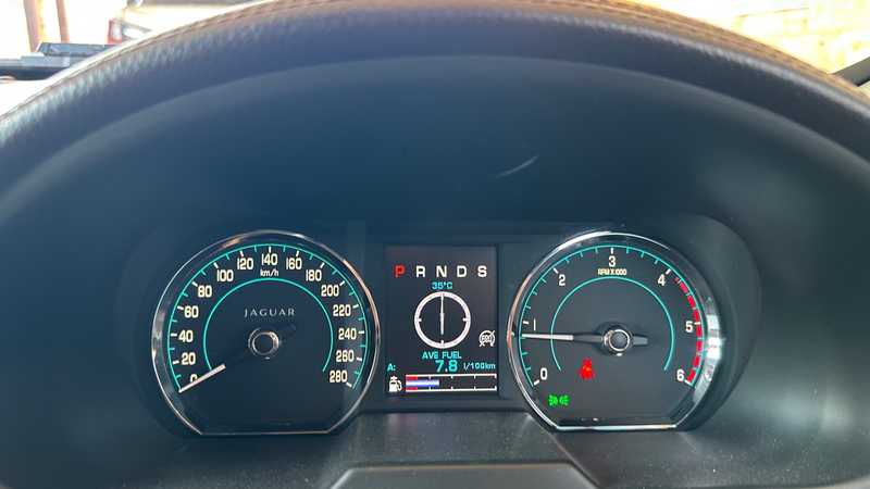 2013 Jaguar XF 2,2L 2013 Cyprus