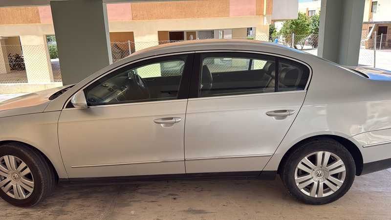 2005 Volkswagen Passat 2,0L 2005 Cyprus
