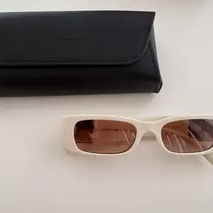 Valentino garavani sunglasses, Nicosia — Egkomi - Makedonitissa