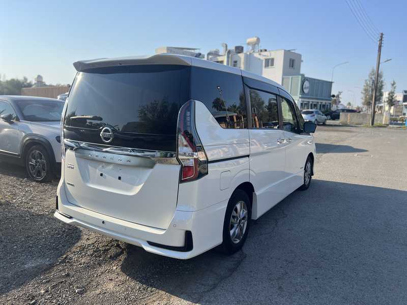 2022 Nissan Serena 2,0L 2022 Cyprus