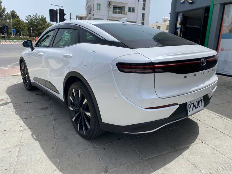 2022 Toyota Crown 2,4L 2022 Cyprus