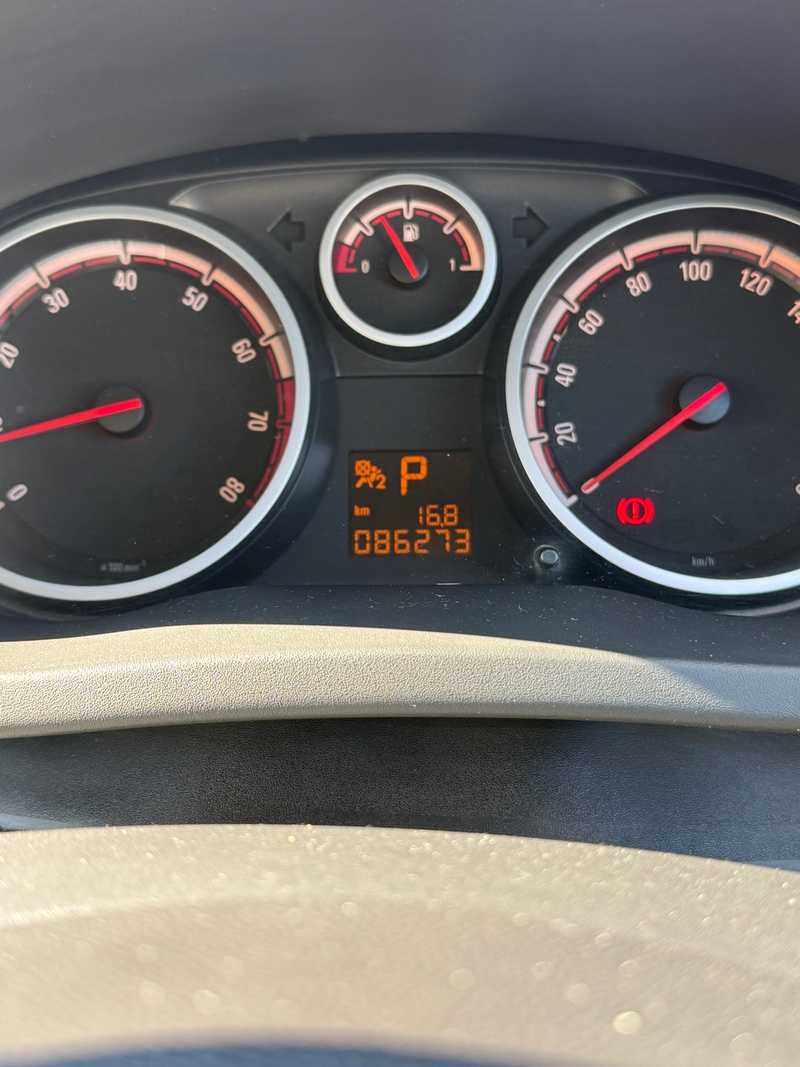 2015 Opel, Vauxhall Corsa 1,4L 2015 Cyprus