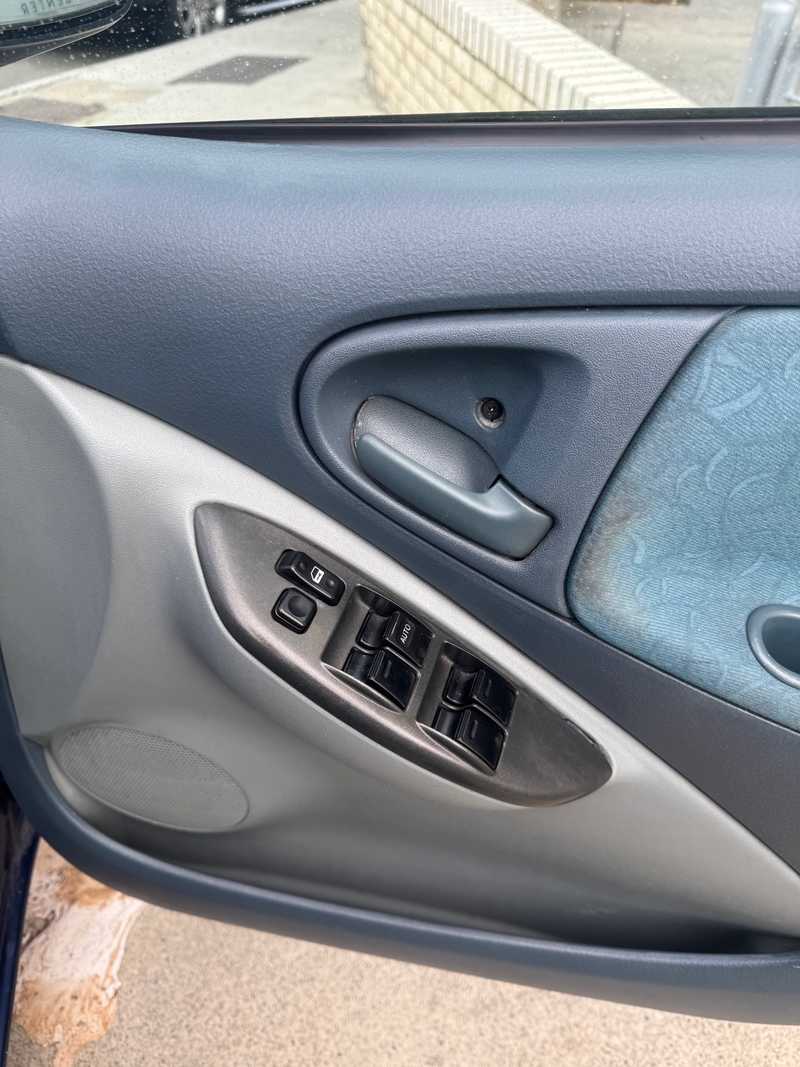 2000 Toyota Vitz 1,0L 2000 Cyprus