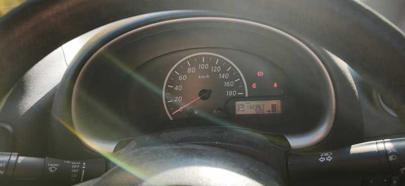 Nissan March 1,2L 2011