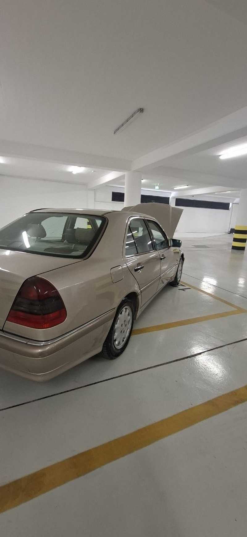 2000 Mercedes-Benz C-Class 2,0L 2000 Cyprus