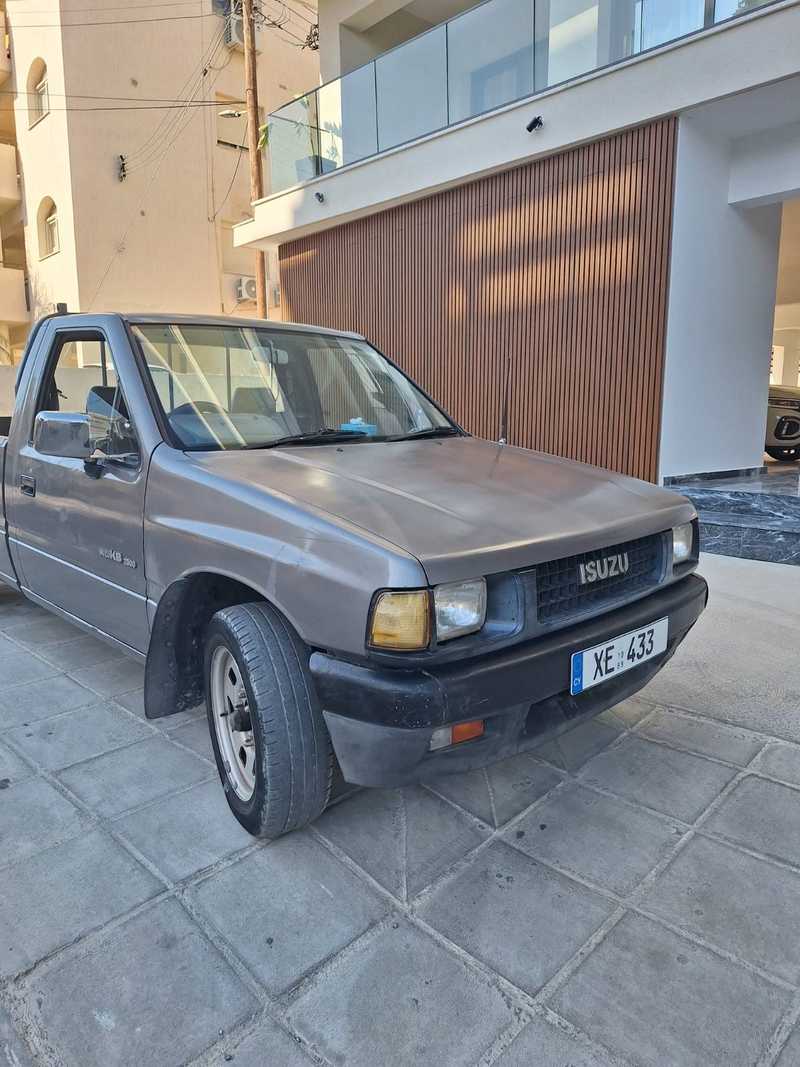 1989 Isuzu Pick-up 2,5L 1989 Cyprus