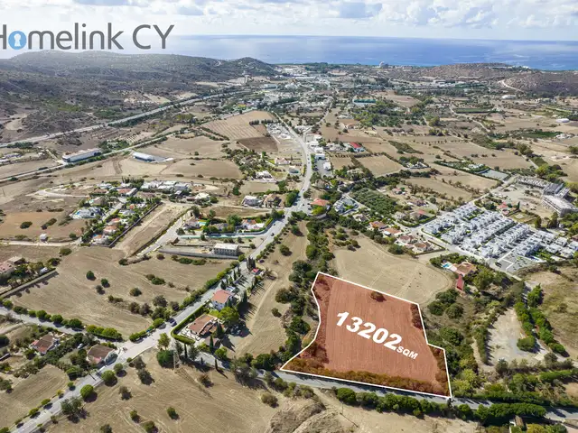 Residential Field 13202 m², Limassol — Moni