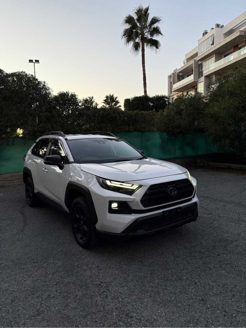 Toyota RAV4 2,5L 2023