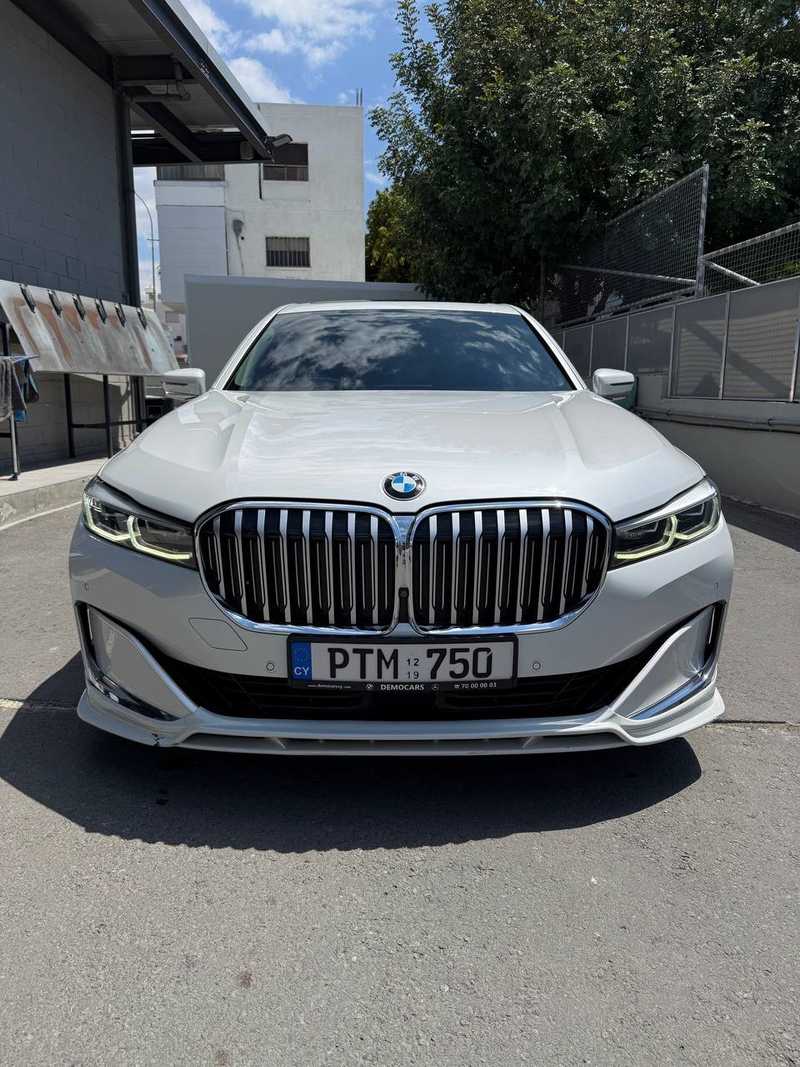 2019 BMW 7-Series 4,4L 2019 Cyprus