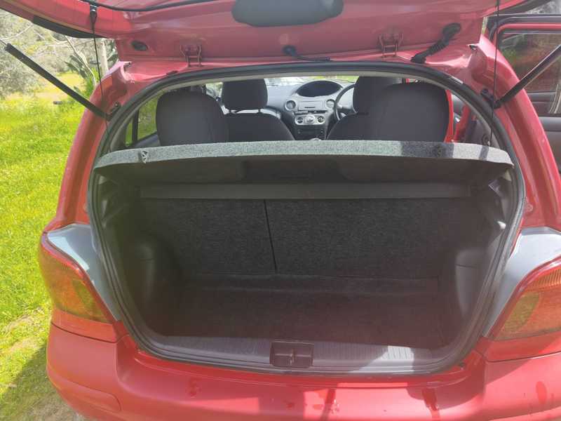2004 Toyota Vitz 1,3L 2004 Cyprus