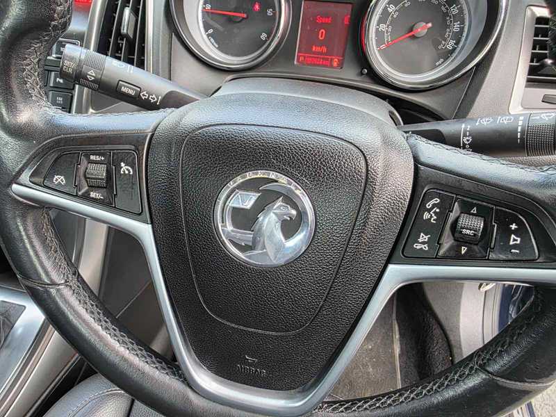 2011 Opel, Vauxhall Astra 1,9L 2011 Cyprus