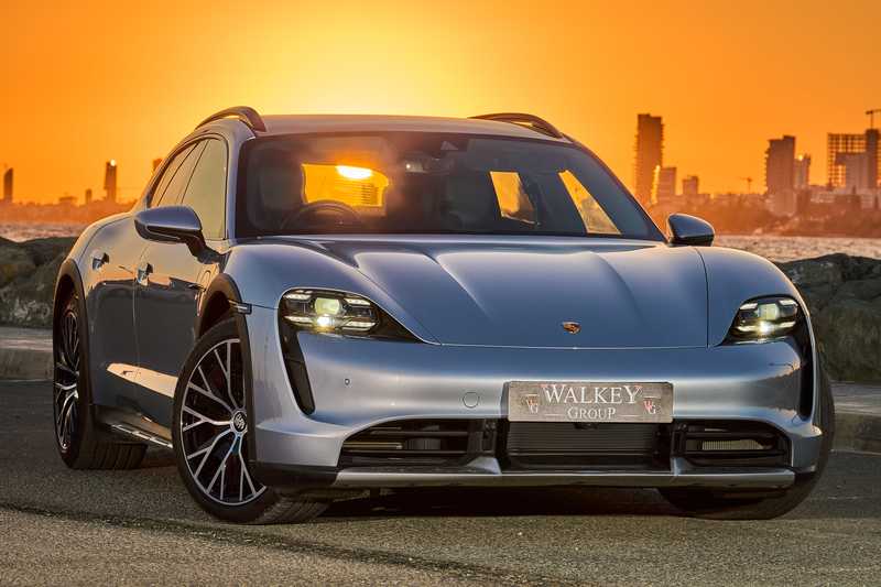 Porsche Taycan Electric 2022
