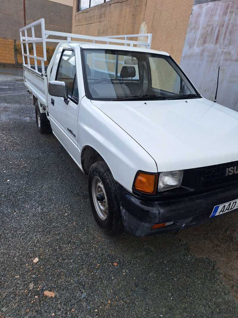 Isuzu Pick-up 2,5L 1990