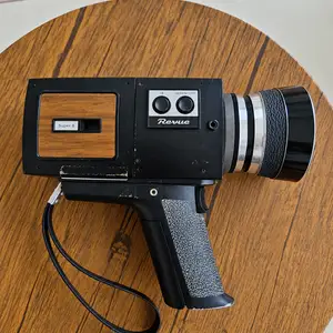 Vintage revue s10 sound deluxe synchron super 8 movie camera-1970s, Nicosia — Lakatameia - Agia Paraskevi