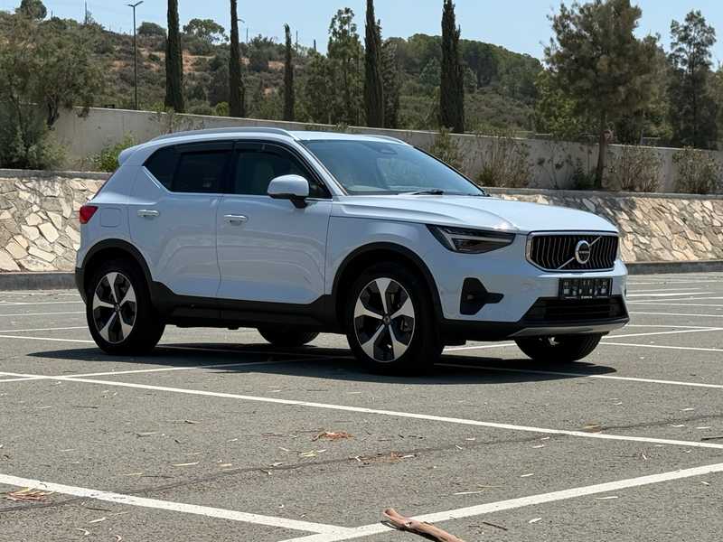 Volvo XC40 2,0L 2025