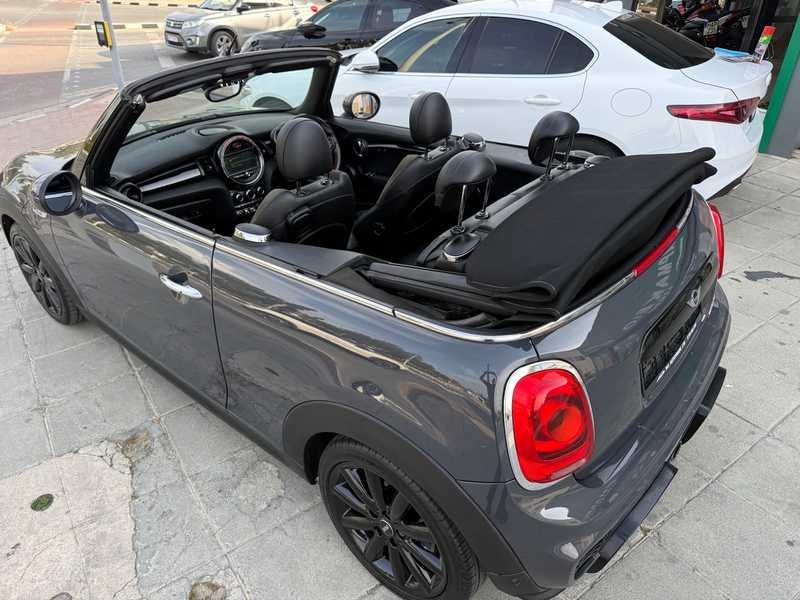 2017 Mini Convertible 2,0L 2017 Cyprus
