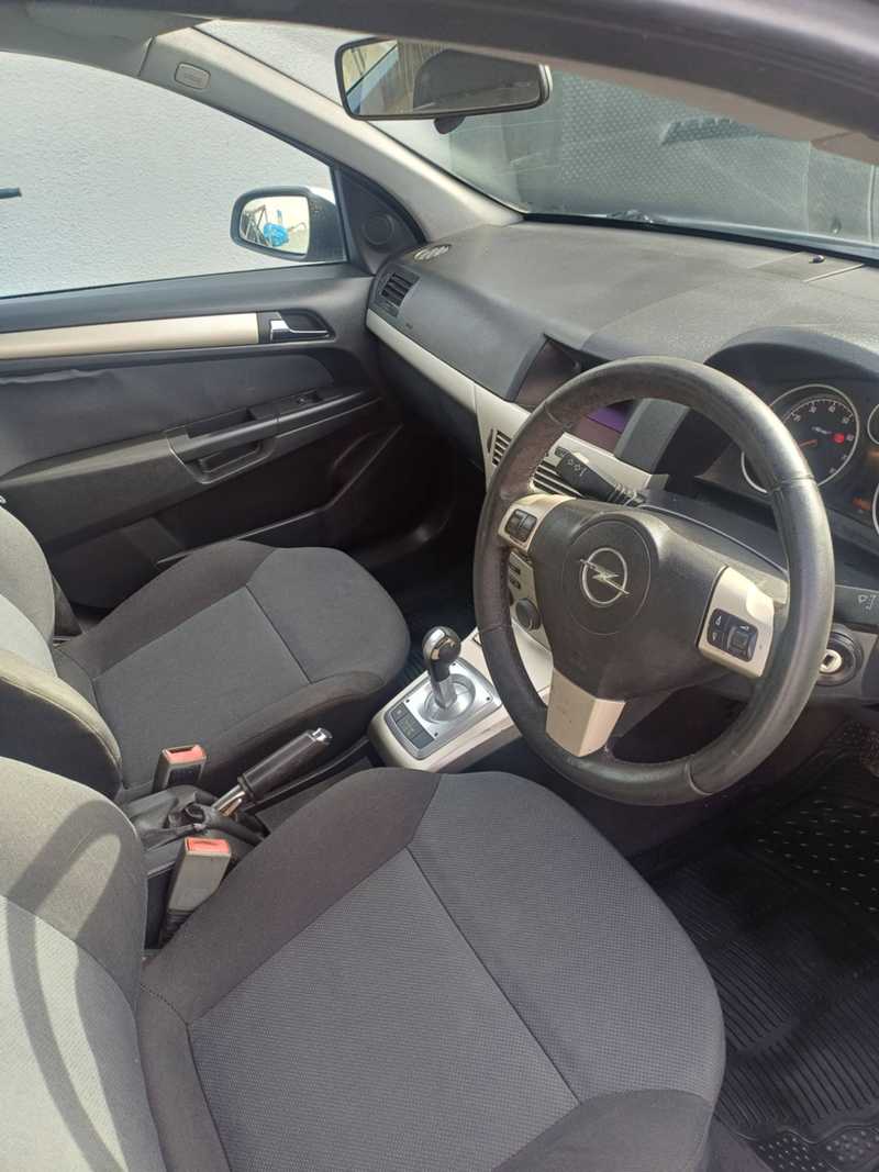 2008 Opel, Vauxhall Astra 1,6L 2008 Cyprus