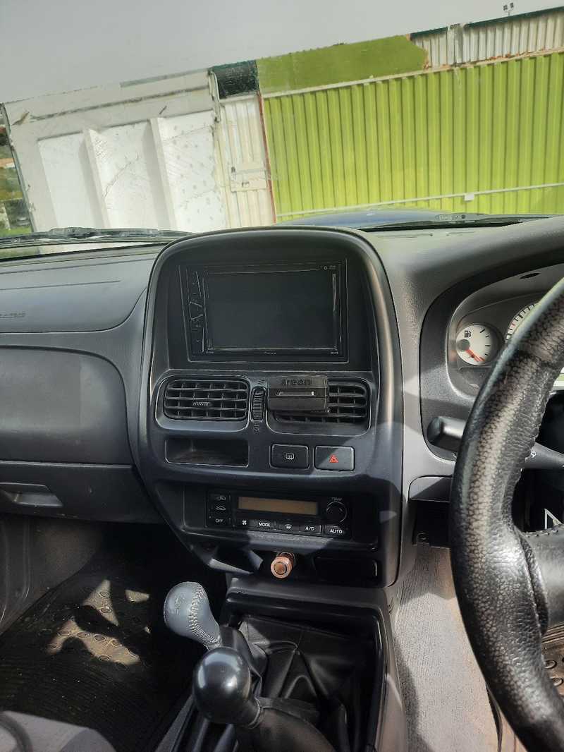 2002 Nissan Navara 2,5L 2002 Cyprus