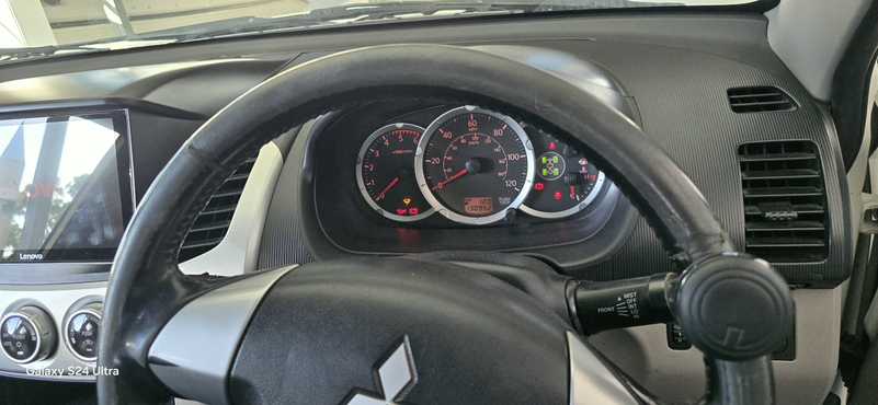 2010 Mitsubishi L200 2,5L 2010 Cyprus