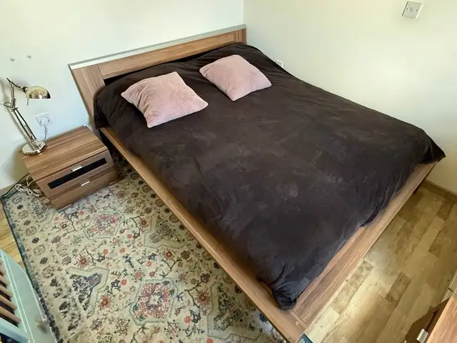 Double bed 160x200 cm & 2 matching bedside tables, Επαρχία Πάφου — Universal