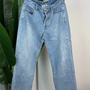 Chanel blue denim straight-leg jeans with interlocking cc back pockets, Επαρχία Λεμεσού — Μαρίνα Λεμεσού