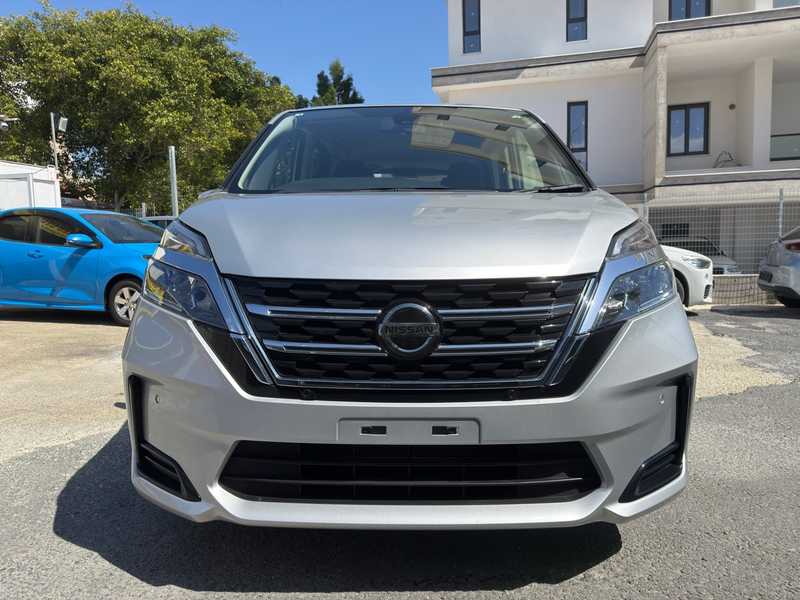 2020 Nissan Serena 2,0L 2020 Cyprus