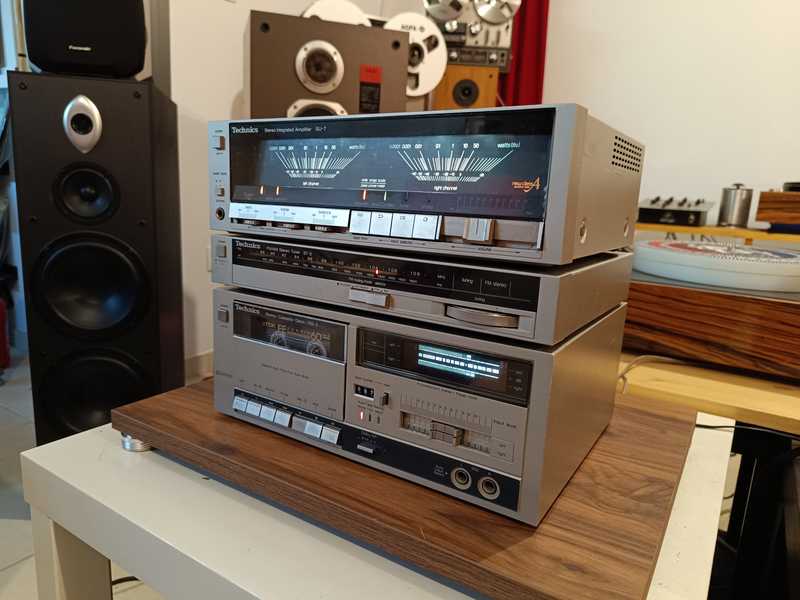 Technics su-7 amplifier, rs-5 cassette deck, st-3 tuner set €650