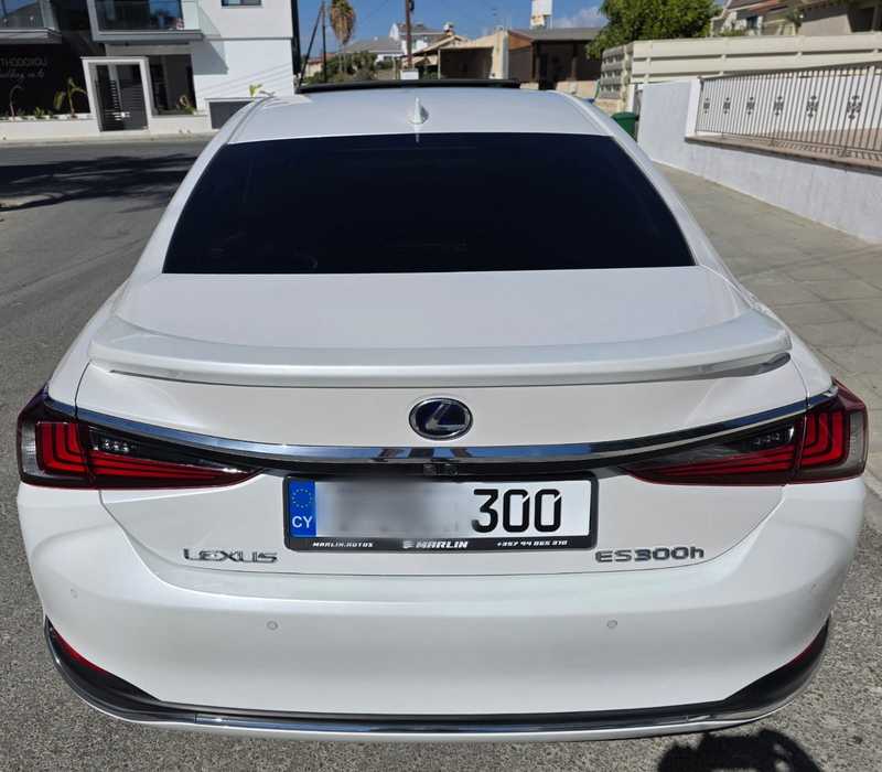 2022 Lexus ES300h 2,5L 2022 Cyprus