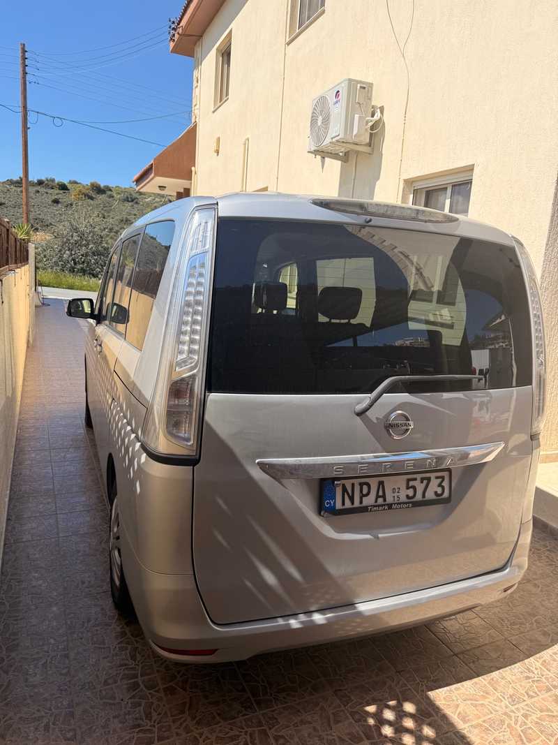 2015 Nissan Serena 2,0L 2015 Cyprus