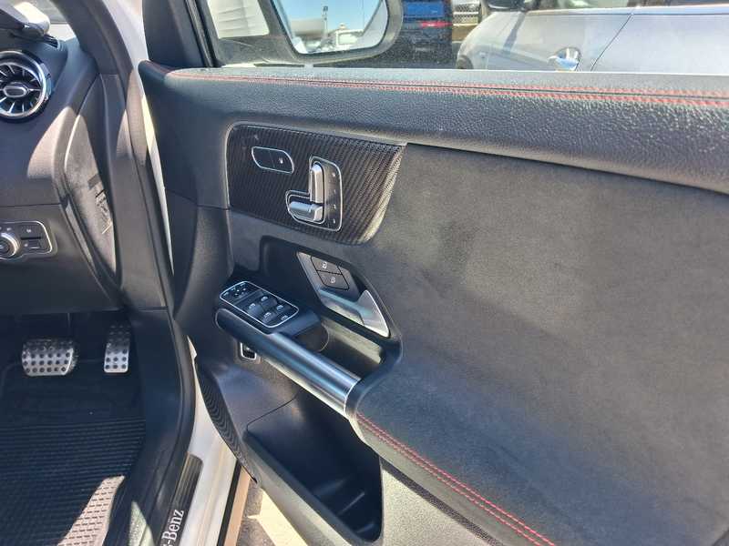 2021 Mercedes-Benz GLA-Class 2,0L 2021 Cyprus