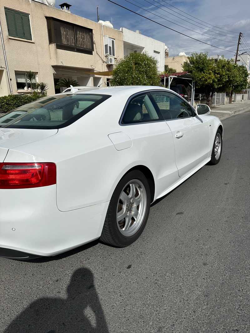 2009 Audi A5 2,0L 2009 Cyprus