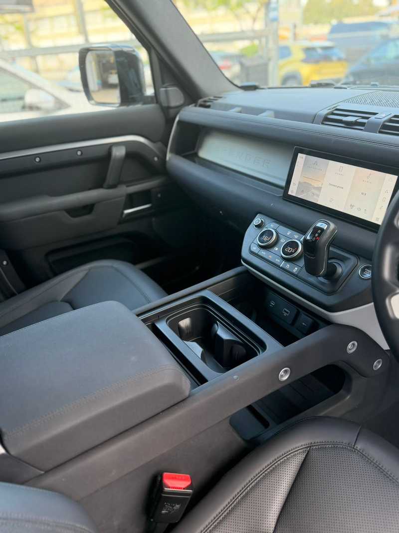 2023 Land Rover Defender 3,0L 2023 Cyprus