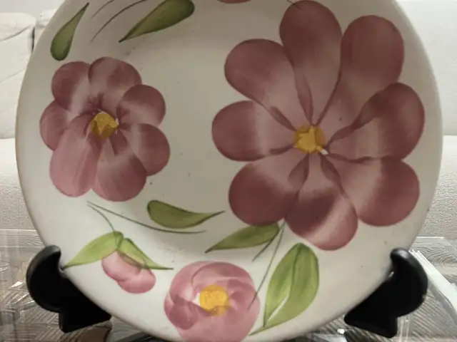 Vintage 1995 hand painted decorative plates made in italy fast sale, Επαρχία Λευκωσίας — Λακατάμεια - Αρχαγγέλος-Ανθούπολη