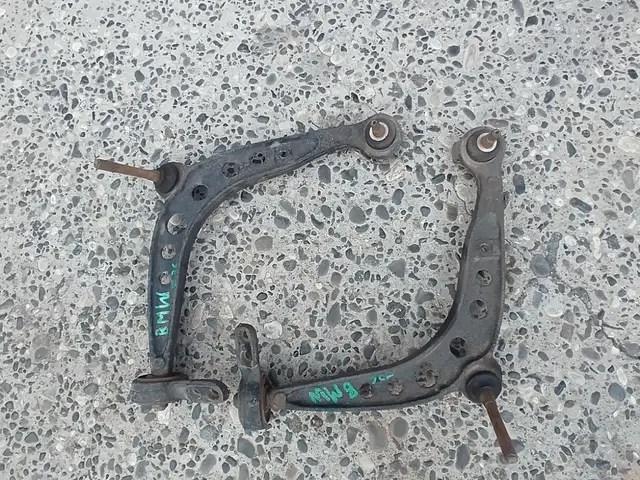 BMW E36 front arms L & R original condition like new, Επαρχία Λεμεσού — Λεμεσός - Ζακάκι