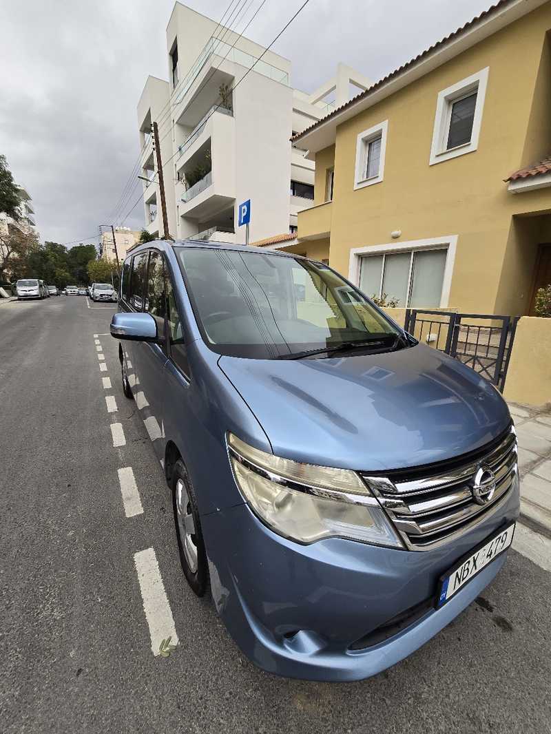 2014 Nissan Serena 2,0L 2014 Cyprus